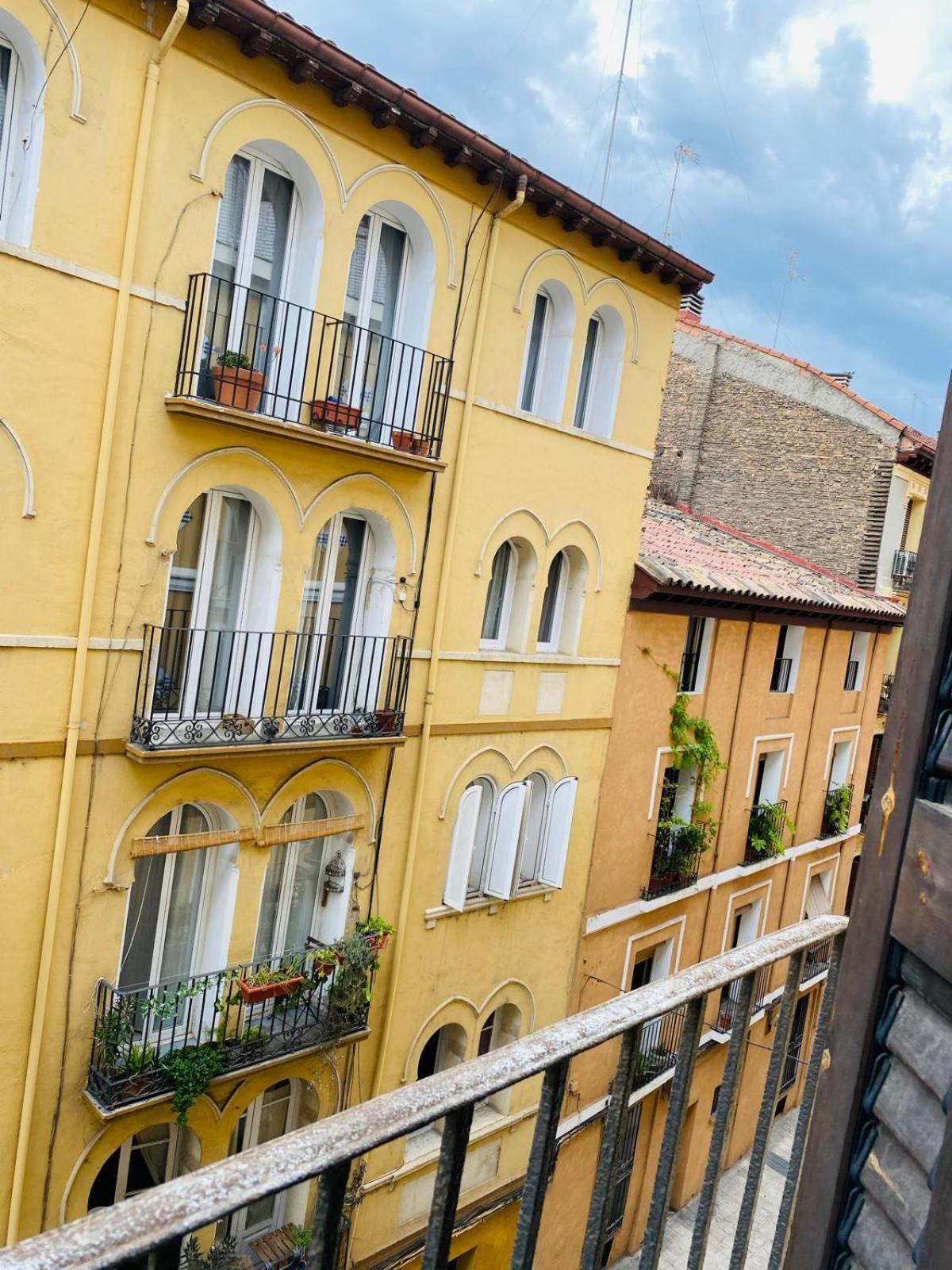 Apartamentos Zaragoza Coso Екстериор снимка
